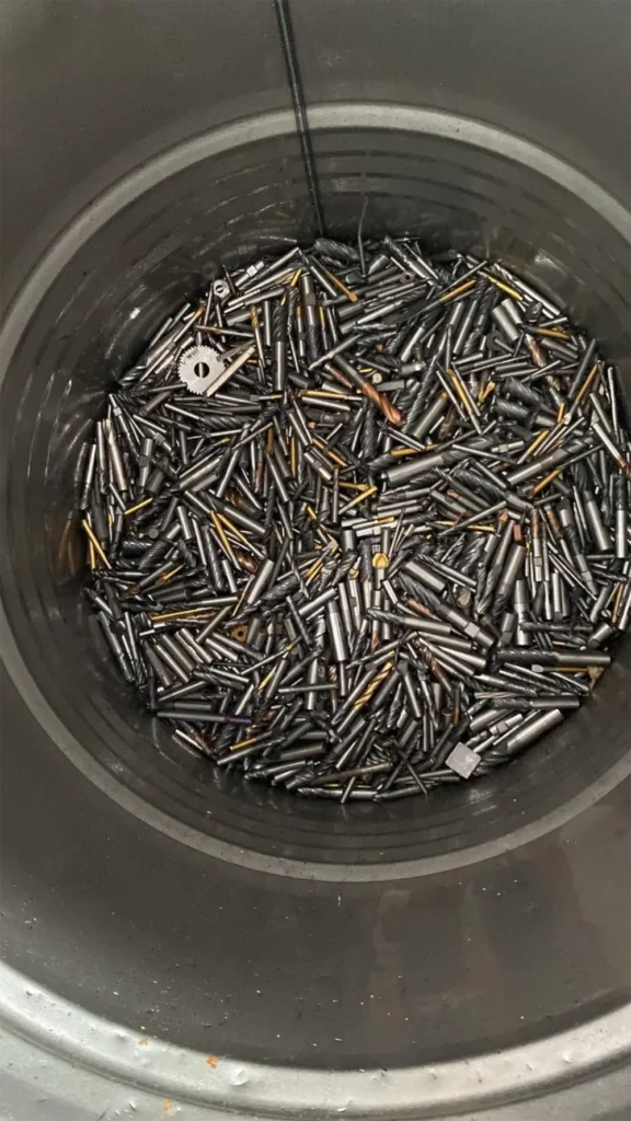 Forets et fraises monobloc en carbure.